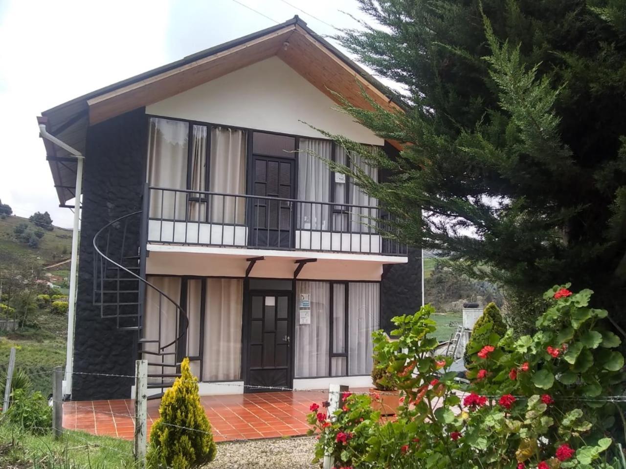 אקיטניה Cabanas Refugio Del Cerro מראה חיצוני תמונה