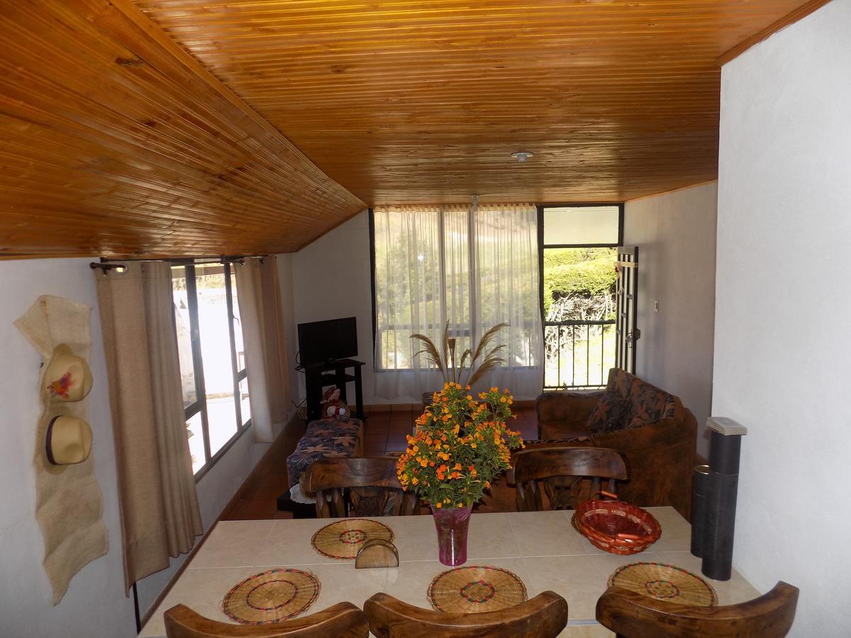 אקיטניה Cabanas Refugio Del Cerro מראה חיצוני תמונה